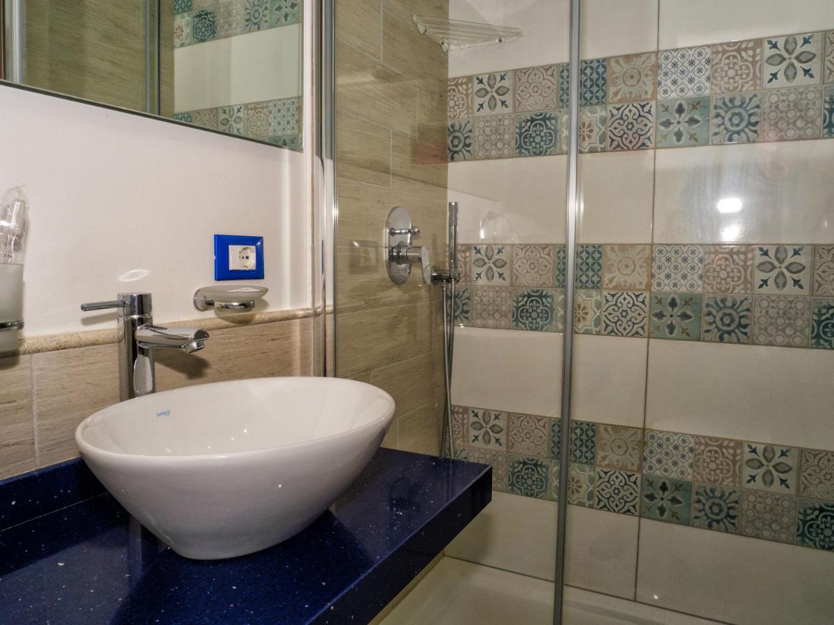 לינה וארוחת בוקר פלרמו Le Cupole Deco מראה חיצוני תמונה
