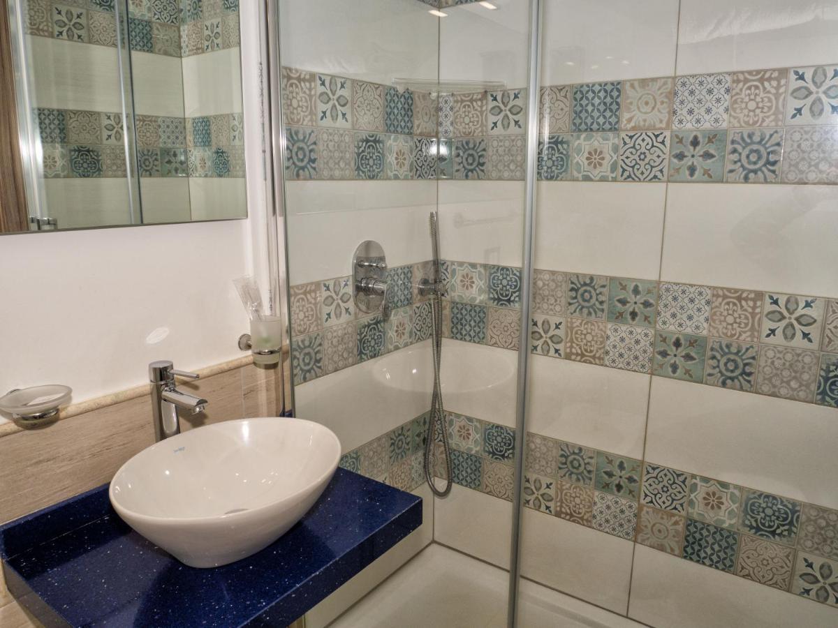 לינה וארוחת בוקר פלרמו Le Cupole Deco מראה חיצוני תמונה